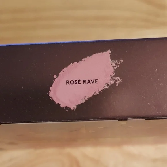 Fenty Beauty Diamond Bomb All-Over Diamond Veil - Pink - Picture 4 of 11